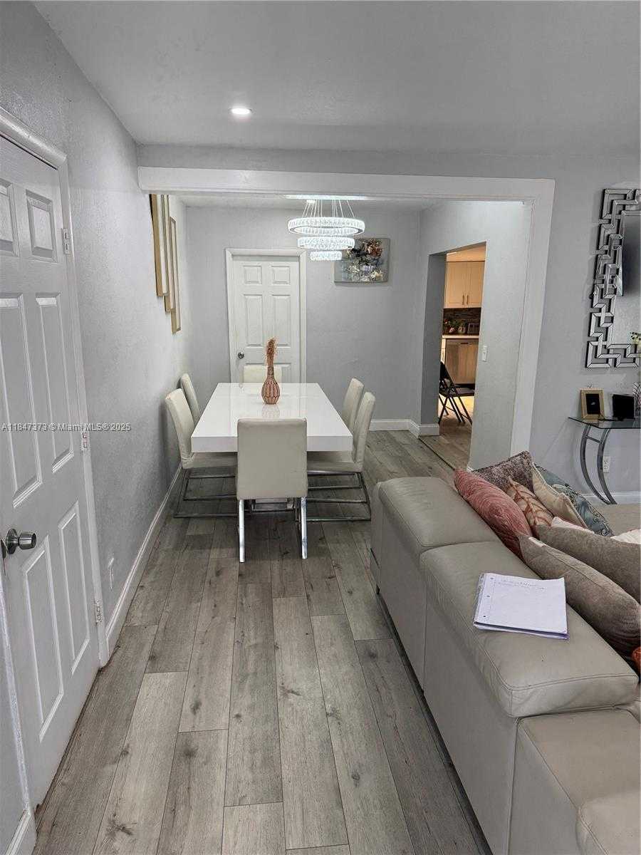 Small Image of 281 NORTH EAST 169TH ST, North Miami Beach Number 6