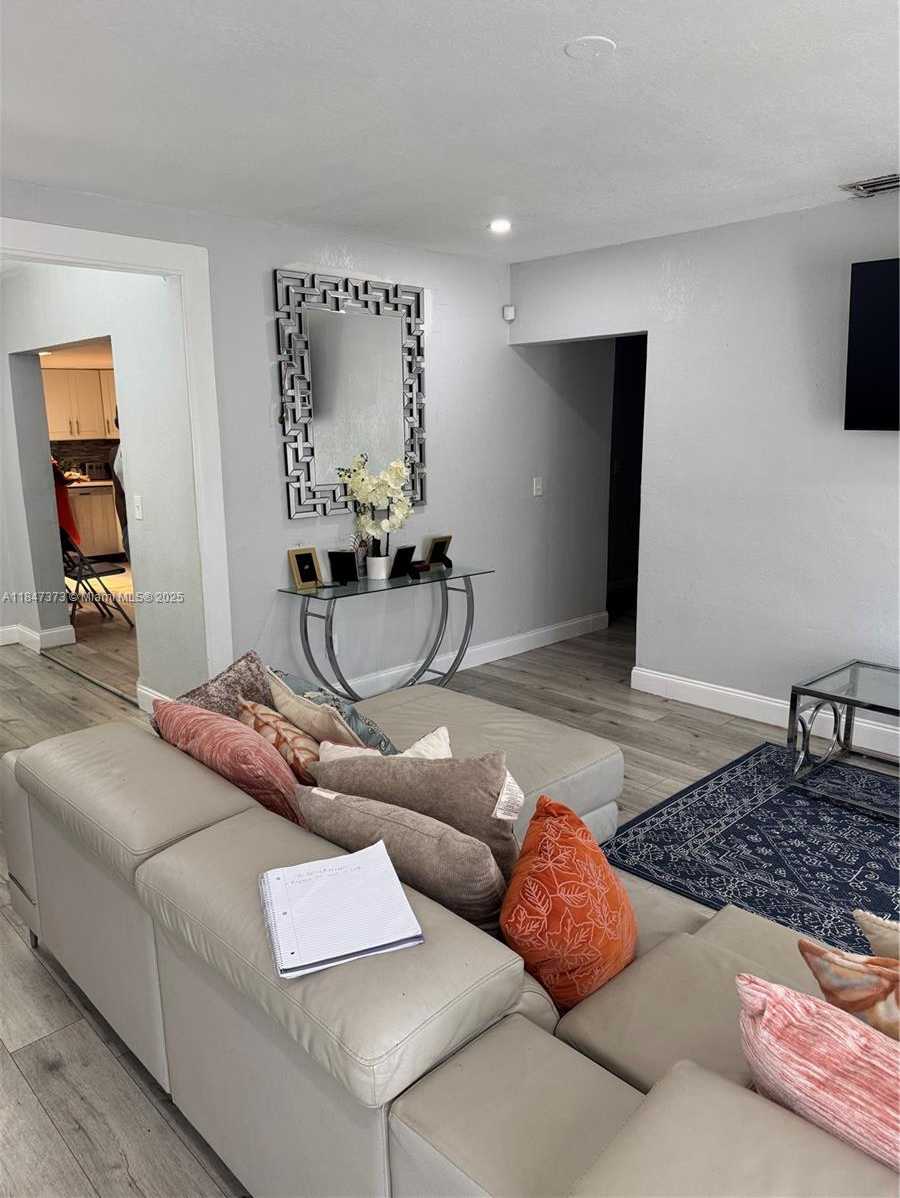 Small Image of 281 NORTH EAST 169TH ST, North Miami Beach Number 8