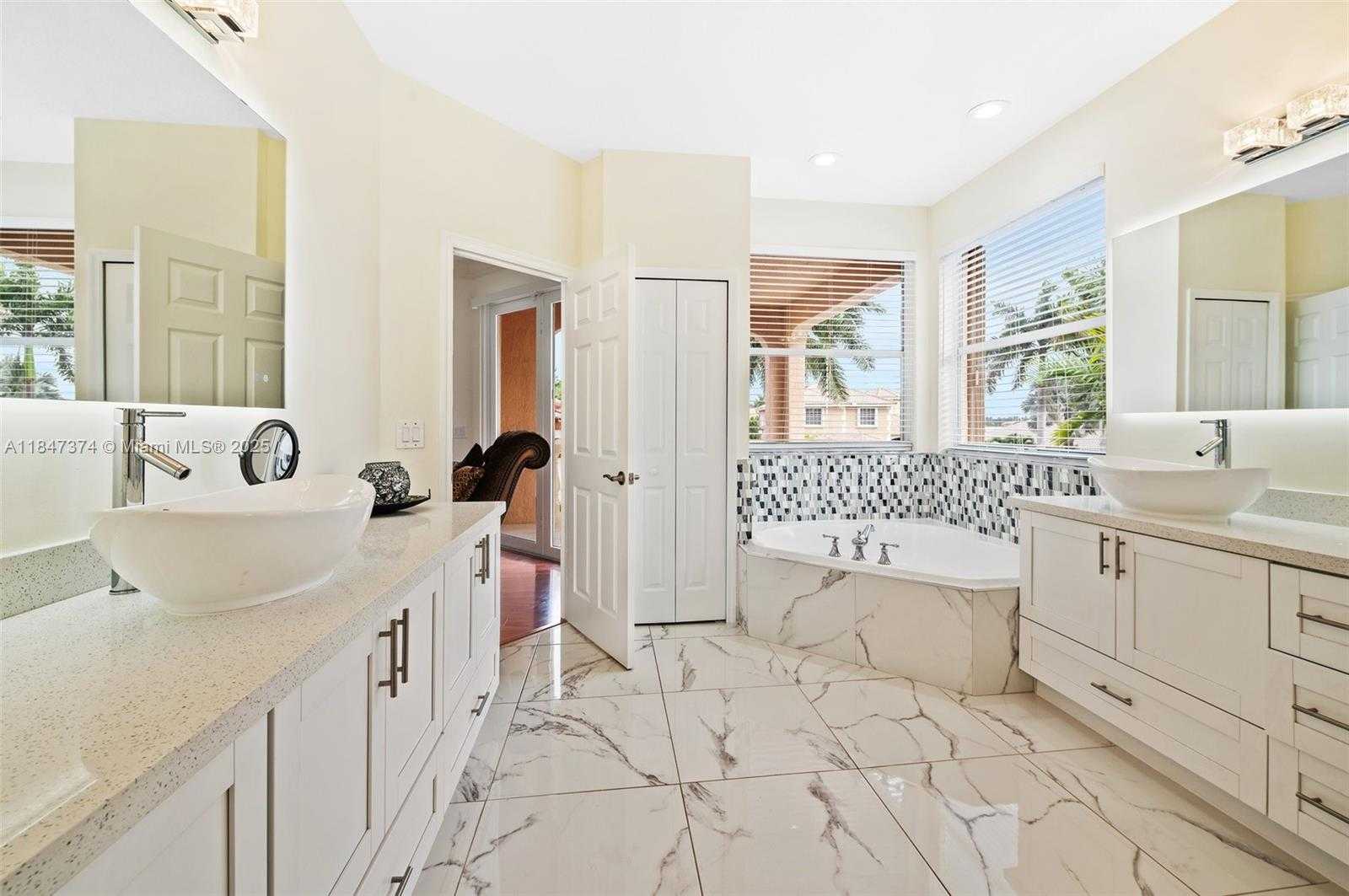 Small Image of 18900 SOUTH WEST 32ND CT, Miramar Number 24