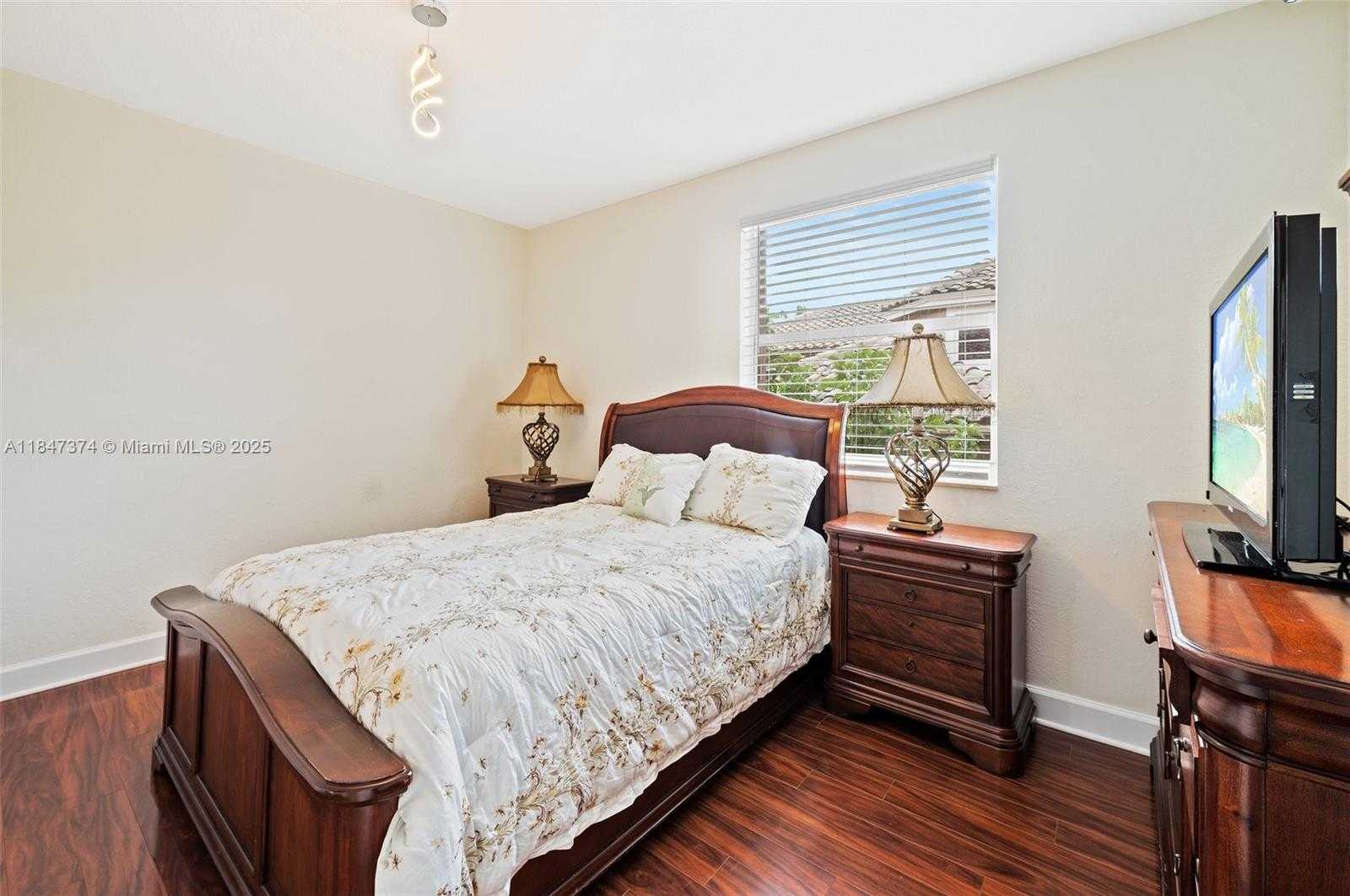 Small Image of 18900 SOUTH WEST 32ND CT, Miramar Number 29