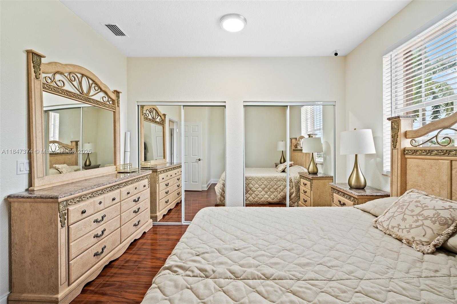 Small Image of 18900 SOUTH WEST 32ND CT, Miramar Number 32