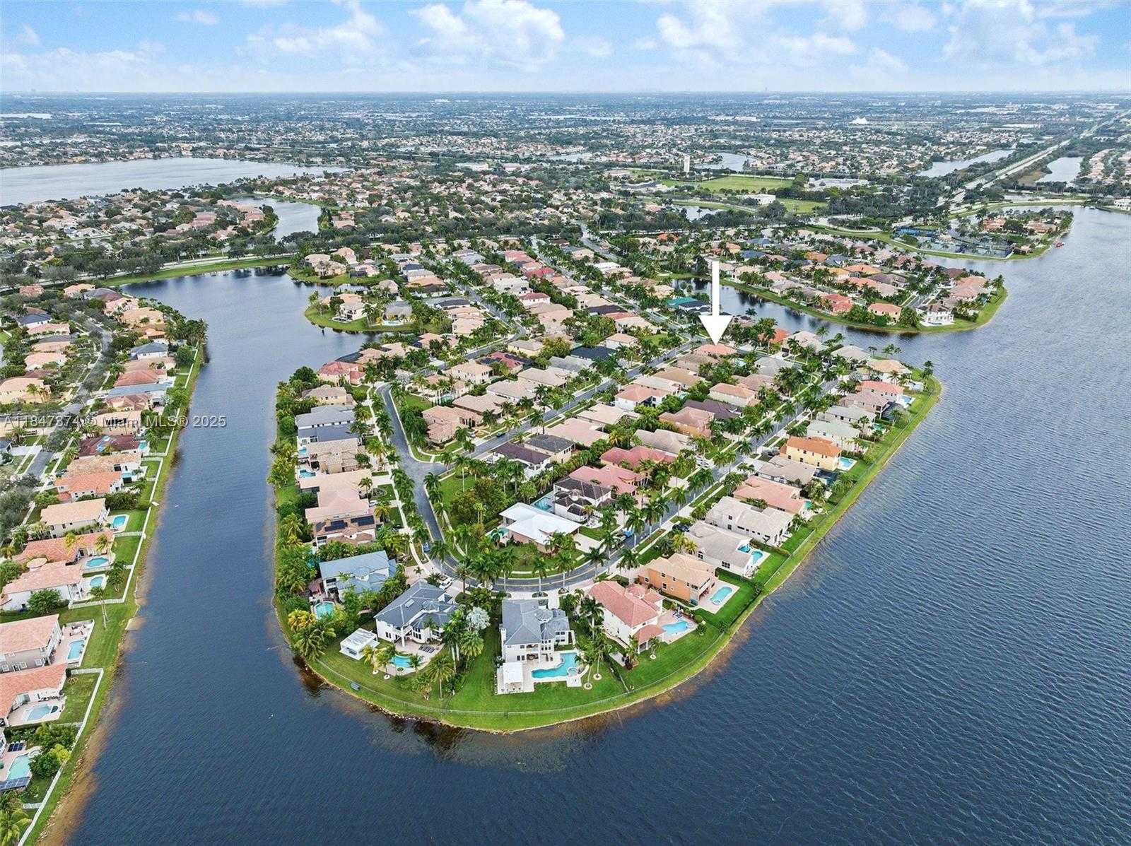 Small Image of 18900 SOUTH WEST 32ND CT, Miramar Number 41