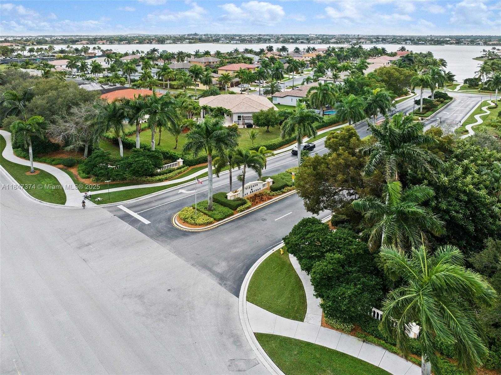 Small Image of 18900 SOUTH WEST 32ND CT, Miramar Number 44