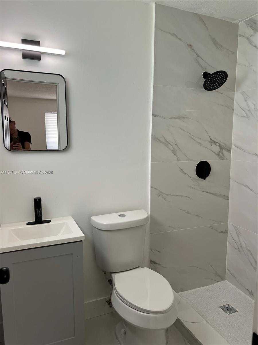 Small Image of 2251 NORTH WEST 171ST TER, Miami Gardens Number 19