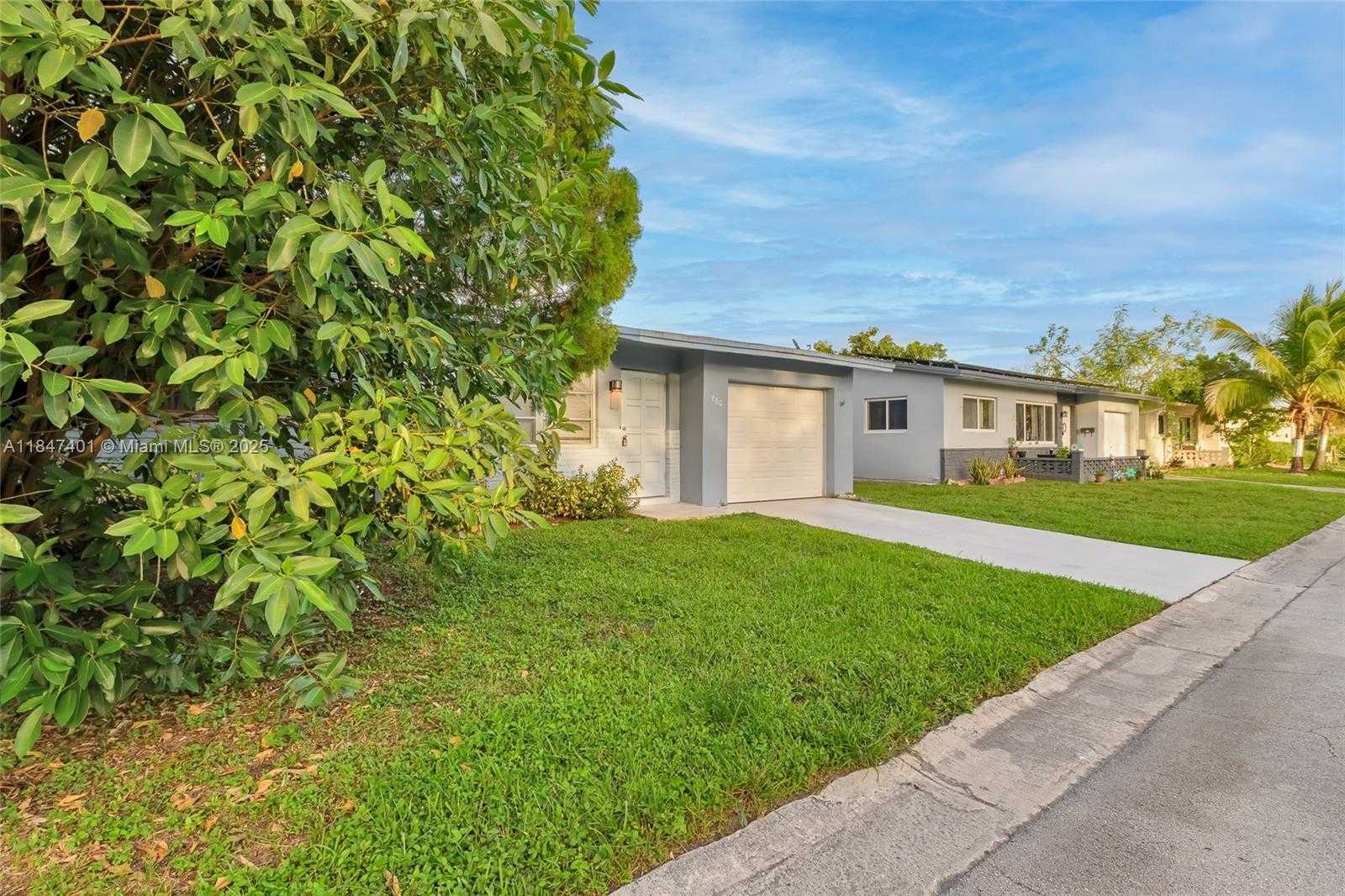 Small Image of 980 NORTH WEST 69 AVE, Margate Number 19