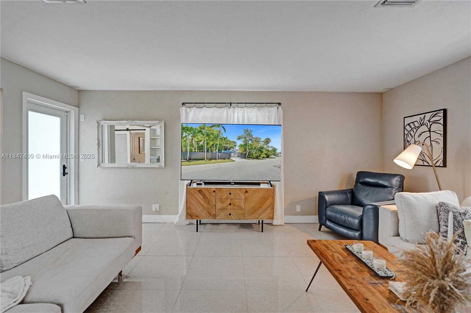 Small Image of 1401 NORTH EAST 5TH TER, Fort Lauderdale Number 12