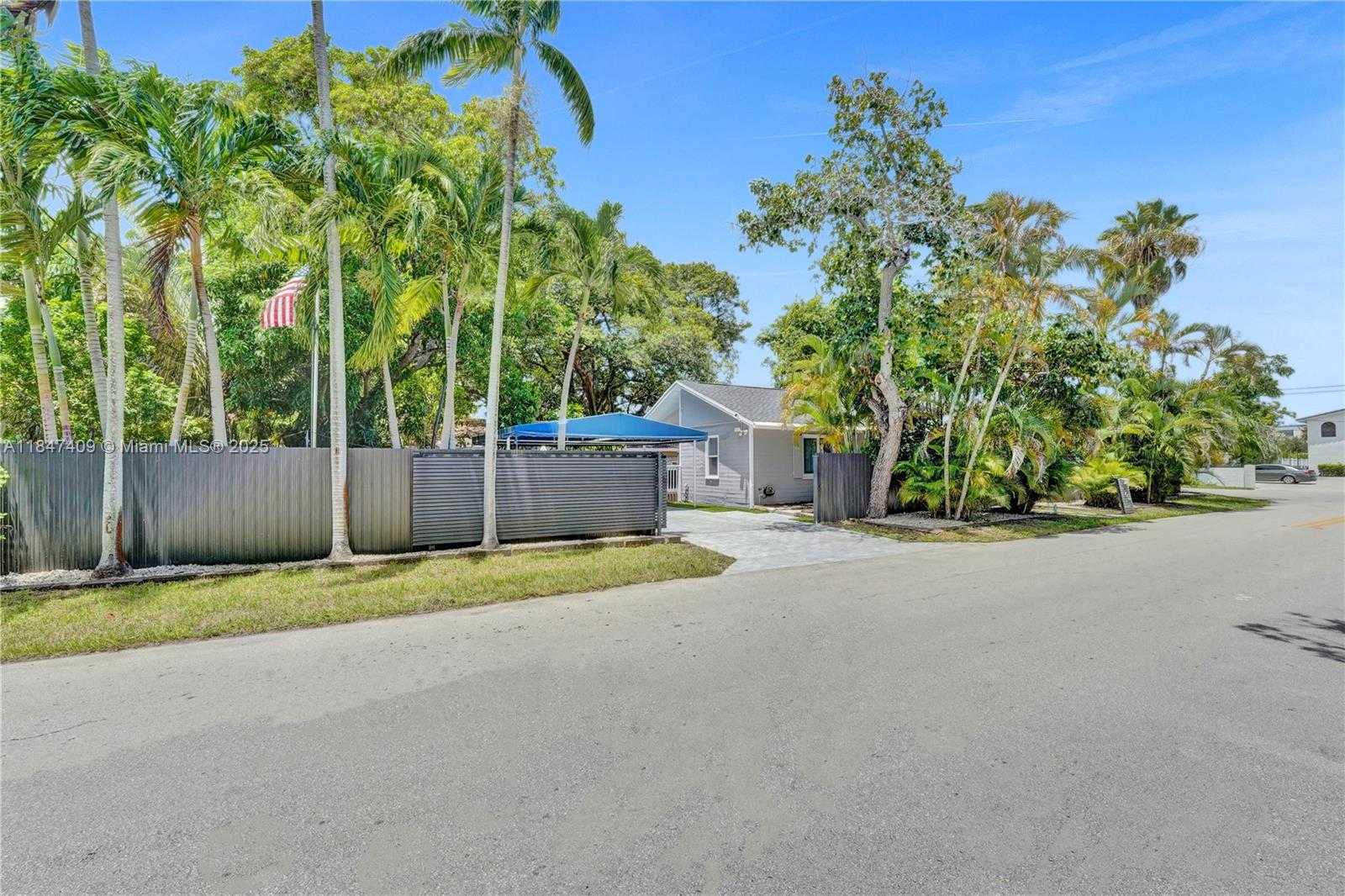 Small Image of 1401 NORTH EAST 5TH TER, Fort Lauderdale Number 58
