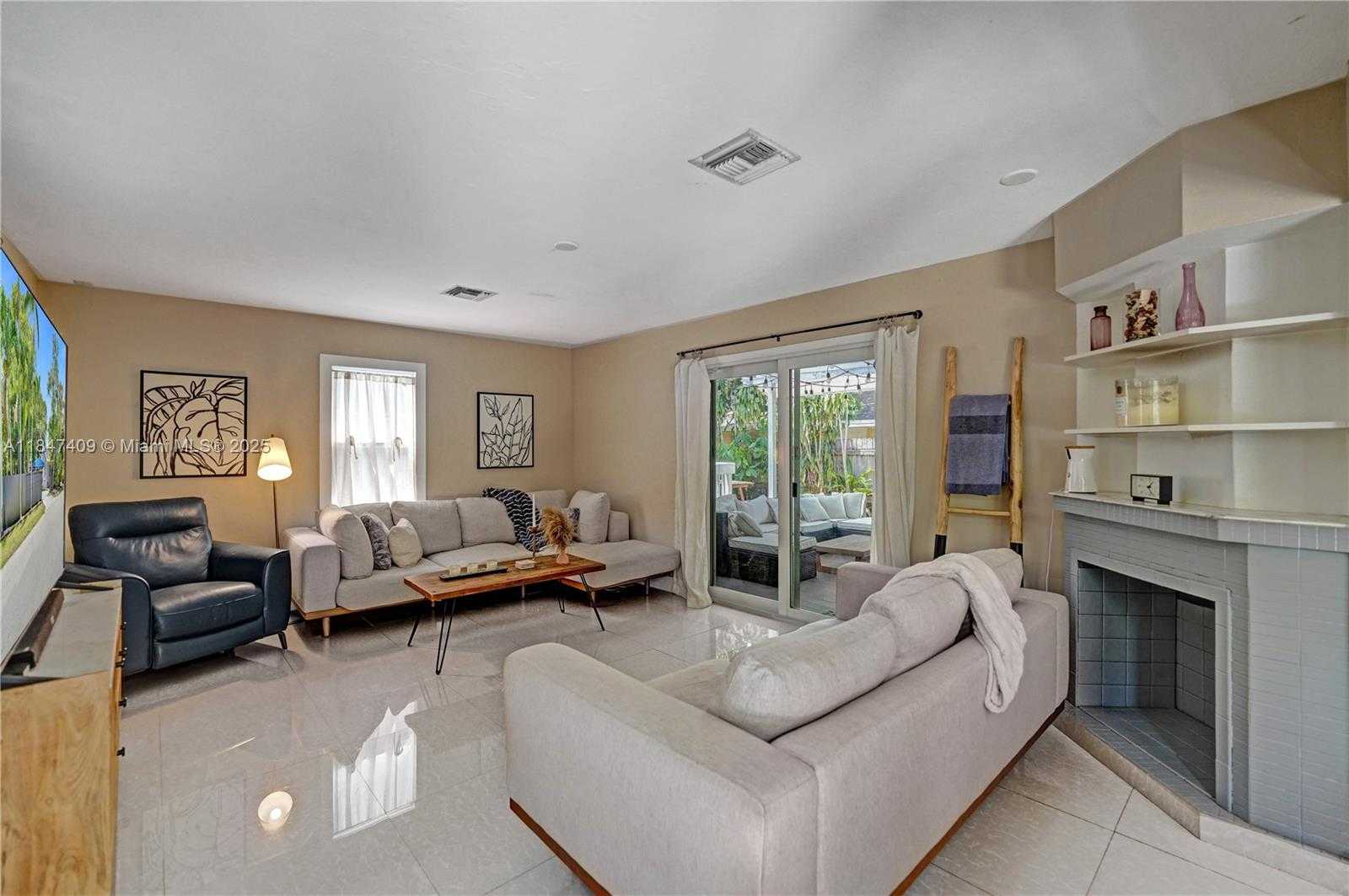 Small Image of 1401 NORTH EAST 5TH TER, Fort Lauderdale Number 8