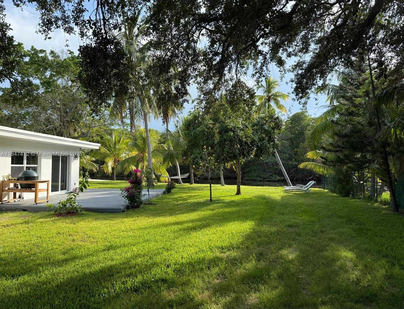 Small Image of 18358 NORTH EAST 23RD CT, North Miami Beach Number 23