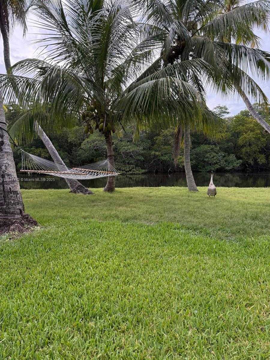 Small Image of 18358 NORTH EAST 23RD CT, North Miami Beach Number 26