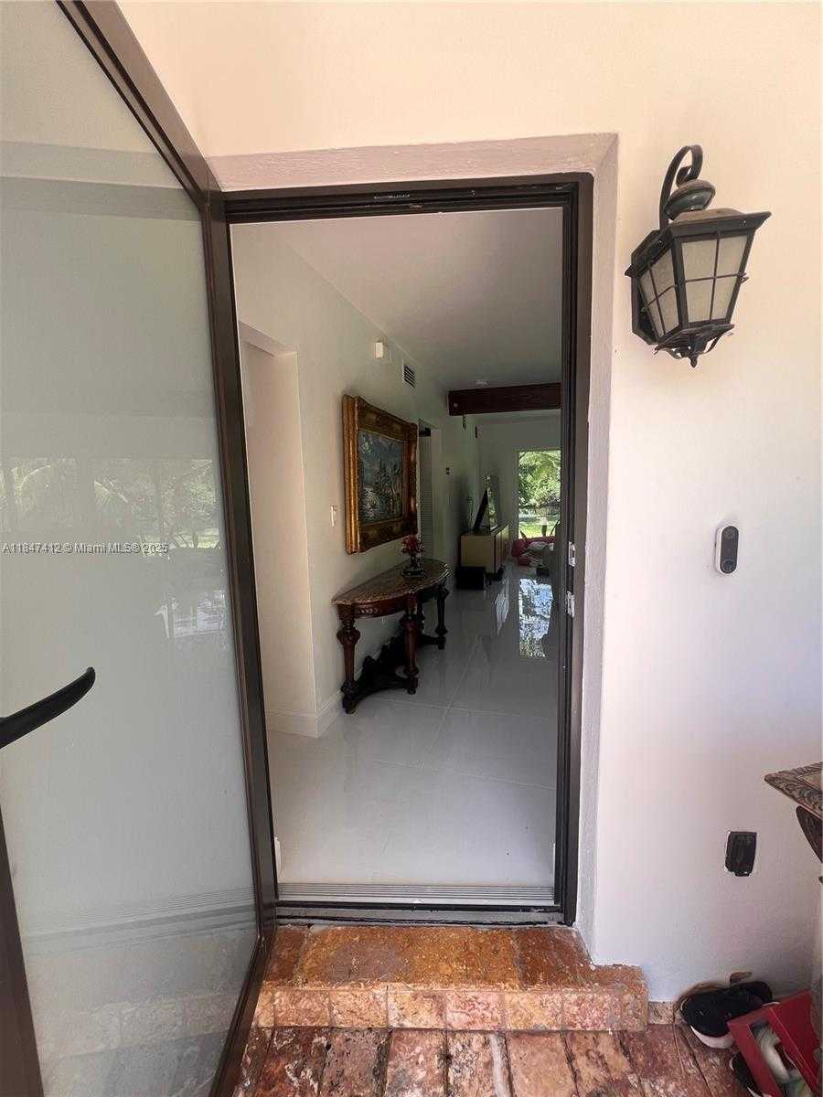 Small Image of 18358 NORTH EAST 23RD CT, North Miami Beach Number 28