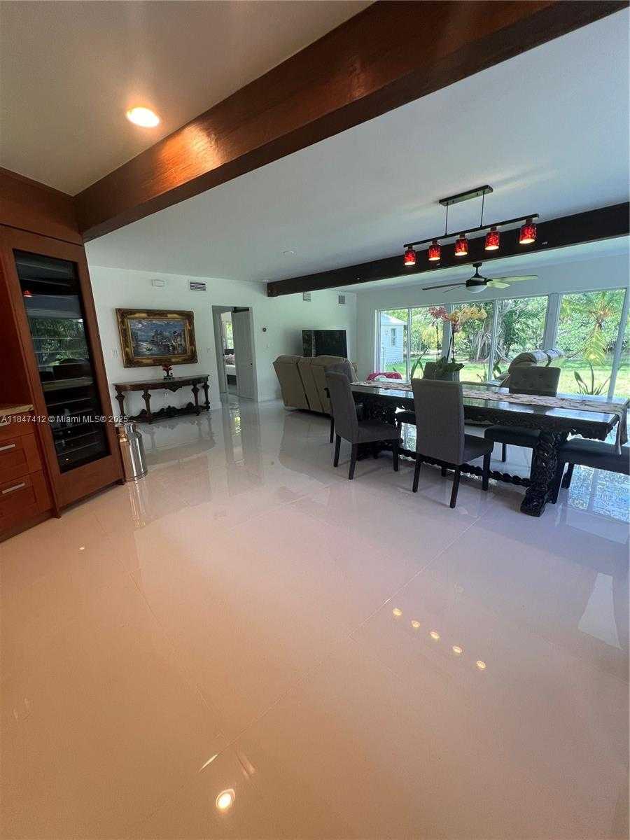 Small Image of 18358 NORTH EAST 23RD CT, North Miami Beach Number 32