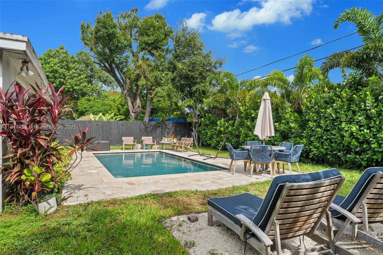 Small Image of 6351 MOSELEY ST, Hollywood Number 31