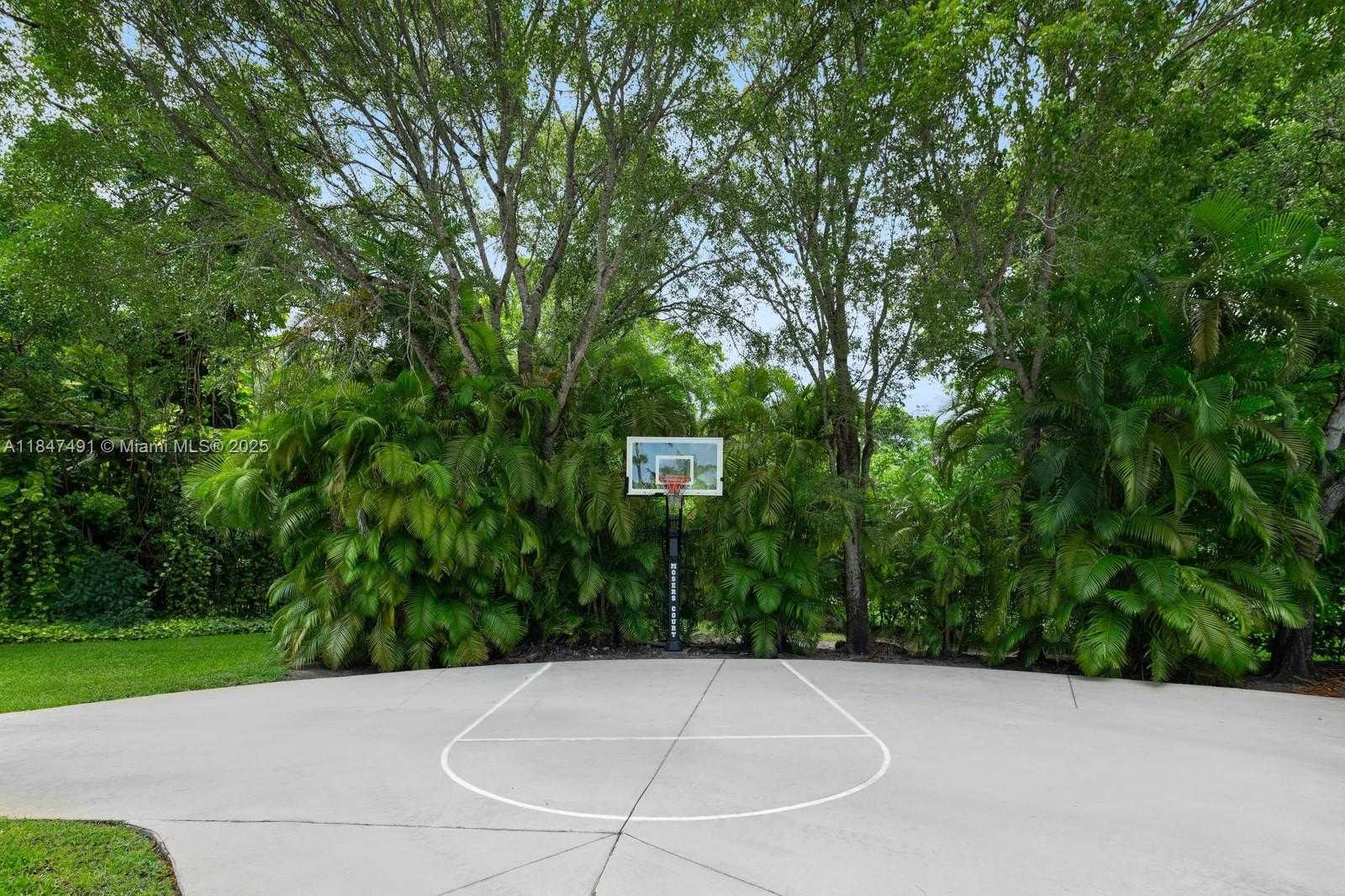 Small Image of 11855 SOUTH WEST 68TH CT, Pinecrest Number 11