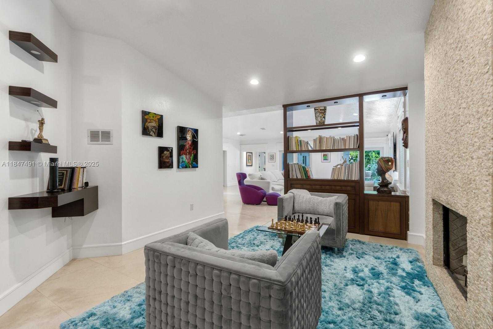 Small Image of 11855 SOUTH WEST 68TH CT, Pinecrest Number 40