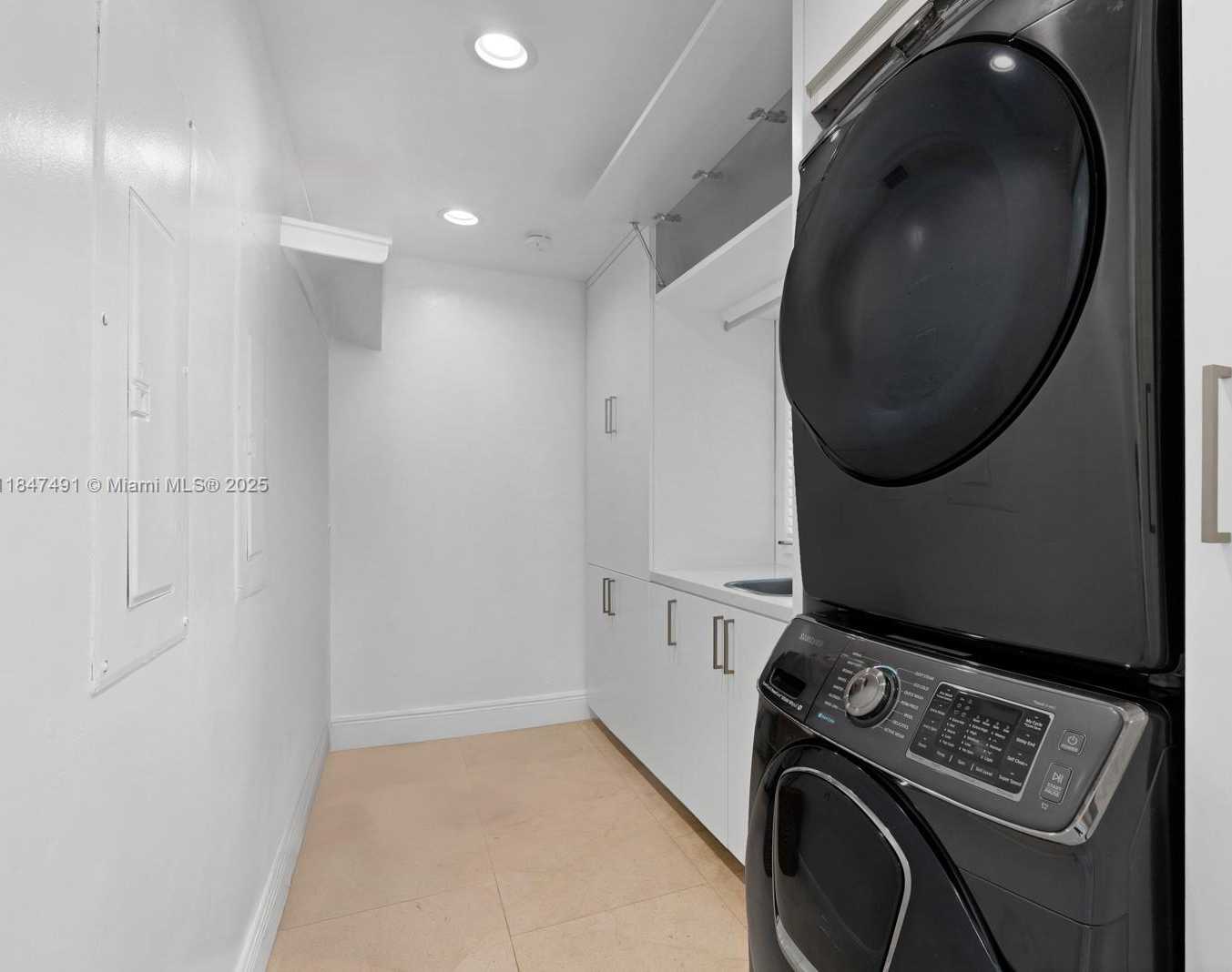 Small Image of 11855 SOUTH WEST 68TH CT, Pinecrest Number 44