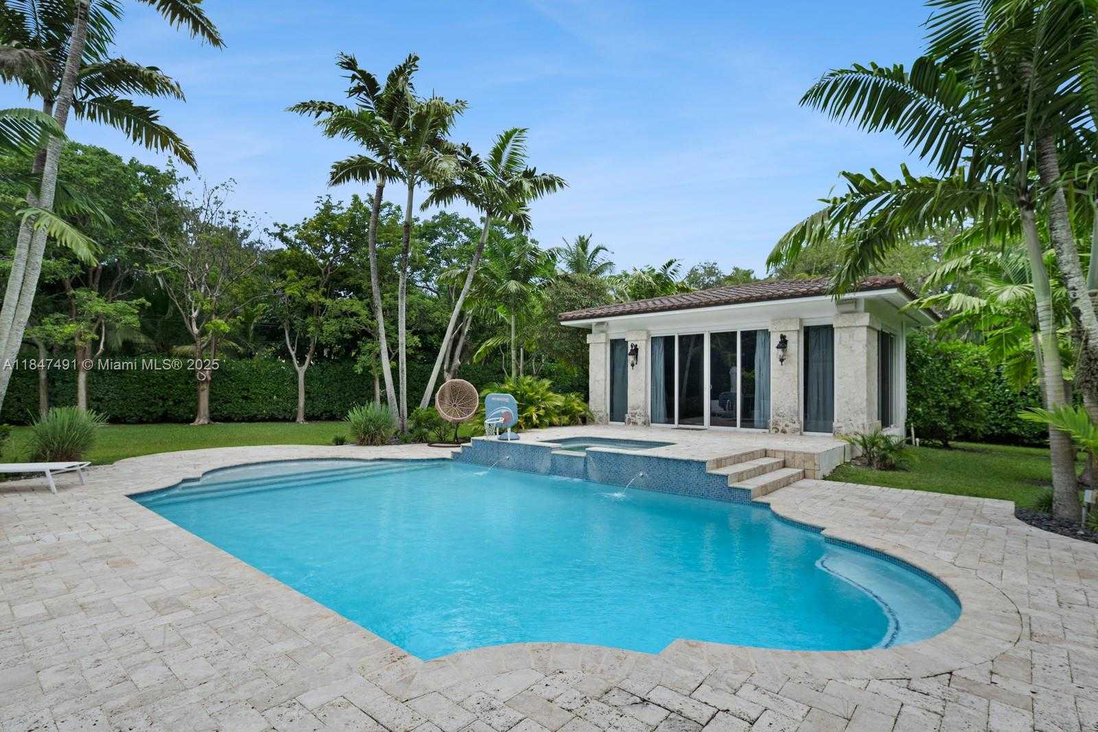 Small Image of 11855 SOUTH WEST 68TH CT, Pinecrest Number 7