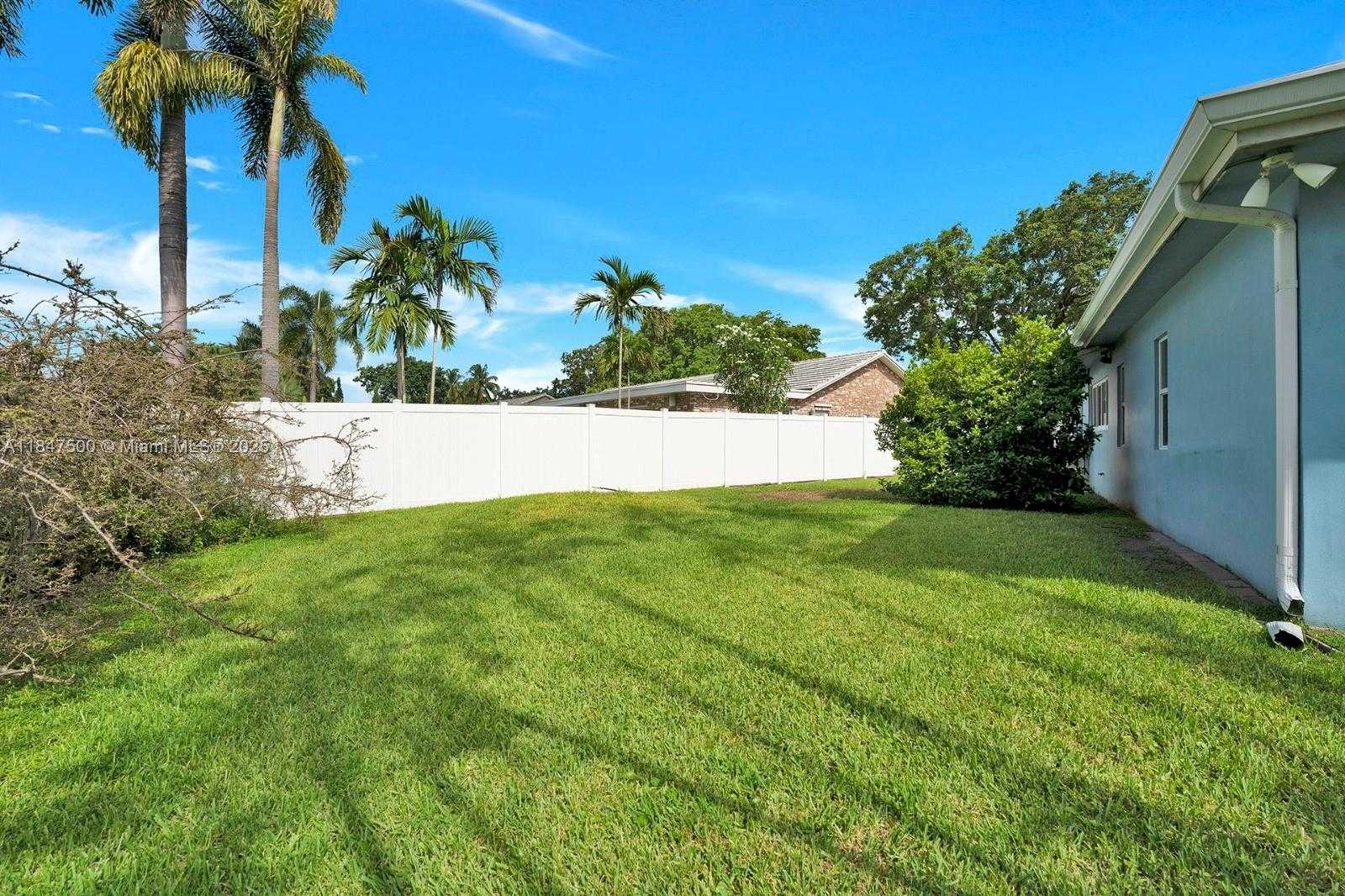 Small Image of 7491 SOUTH WEST 18TH ST, Plantation Number 40