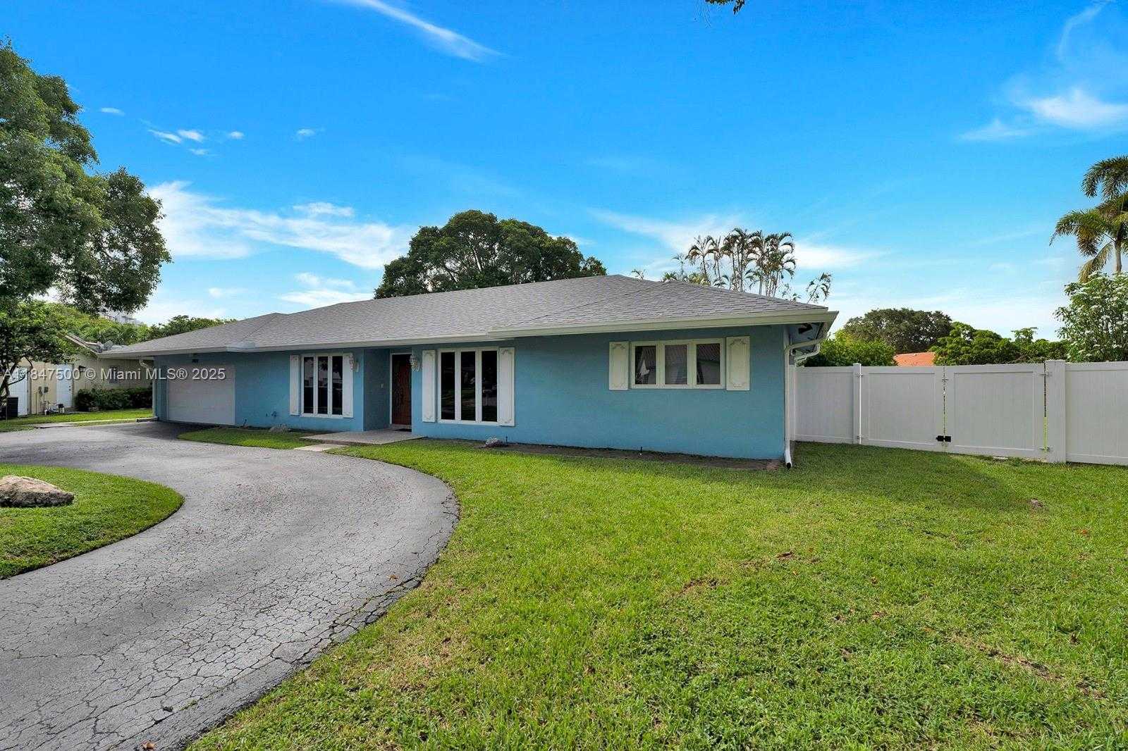 Small Image of 7491 SOUTH WEST 18TH ST, Plantation Number 5