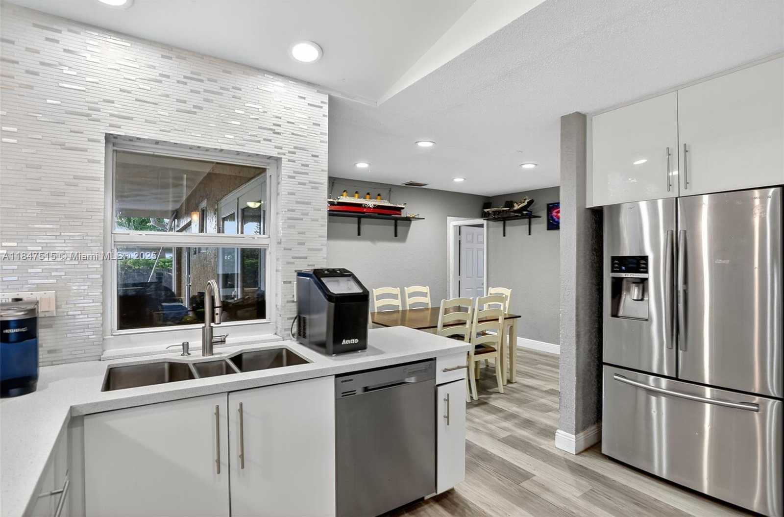 Small Image of 1055 NORTH WEST 66TH AVE, Margate Number 13