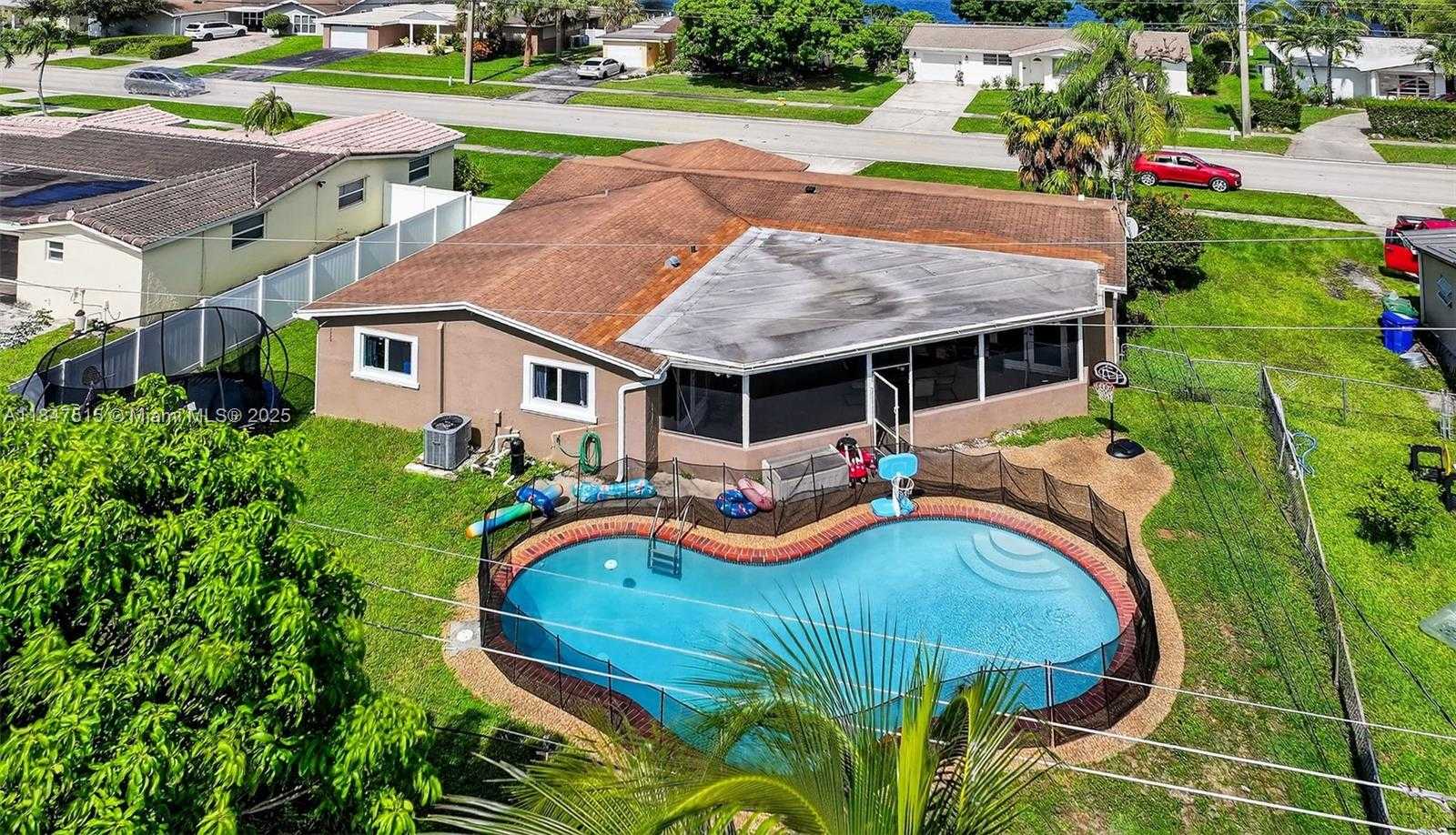 Small Image of 1055 NORTH WEST 66TH AVE, Margate Number 34