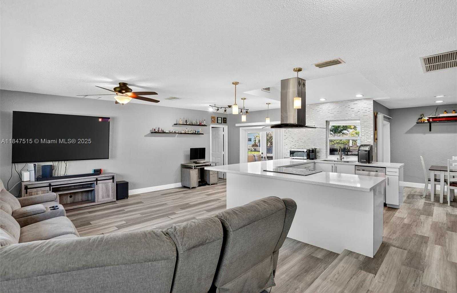 Small Image of 1055 NORTH WEST 66TH AVE, Margate Number 6