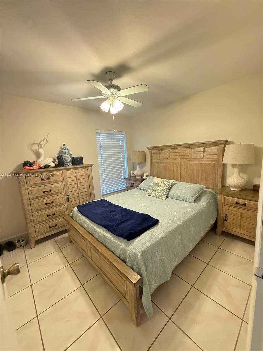 Small Image of 13821 SOUTH WEST 42ND TER, Miami Number 15