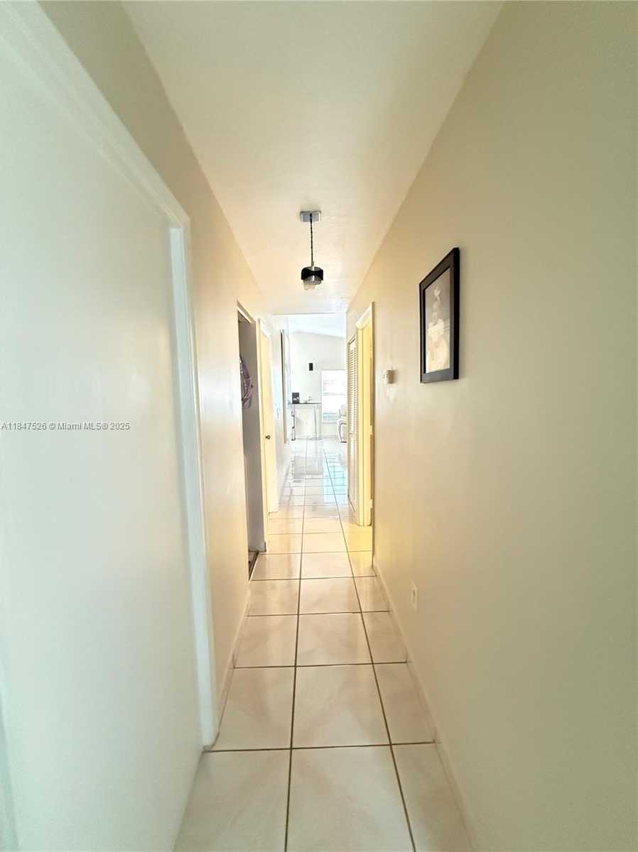 Small Image of 13821 SOUTH WEST 42ND TER, Miami Number 24
