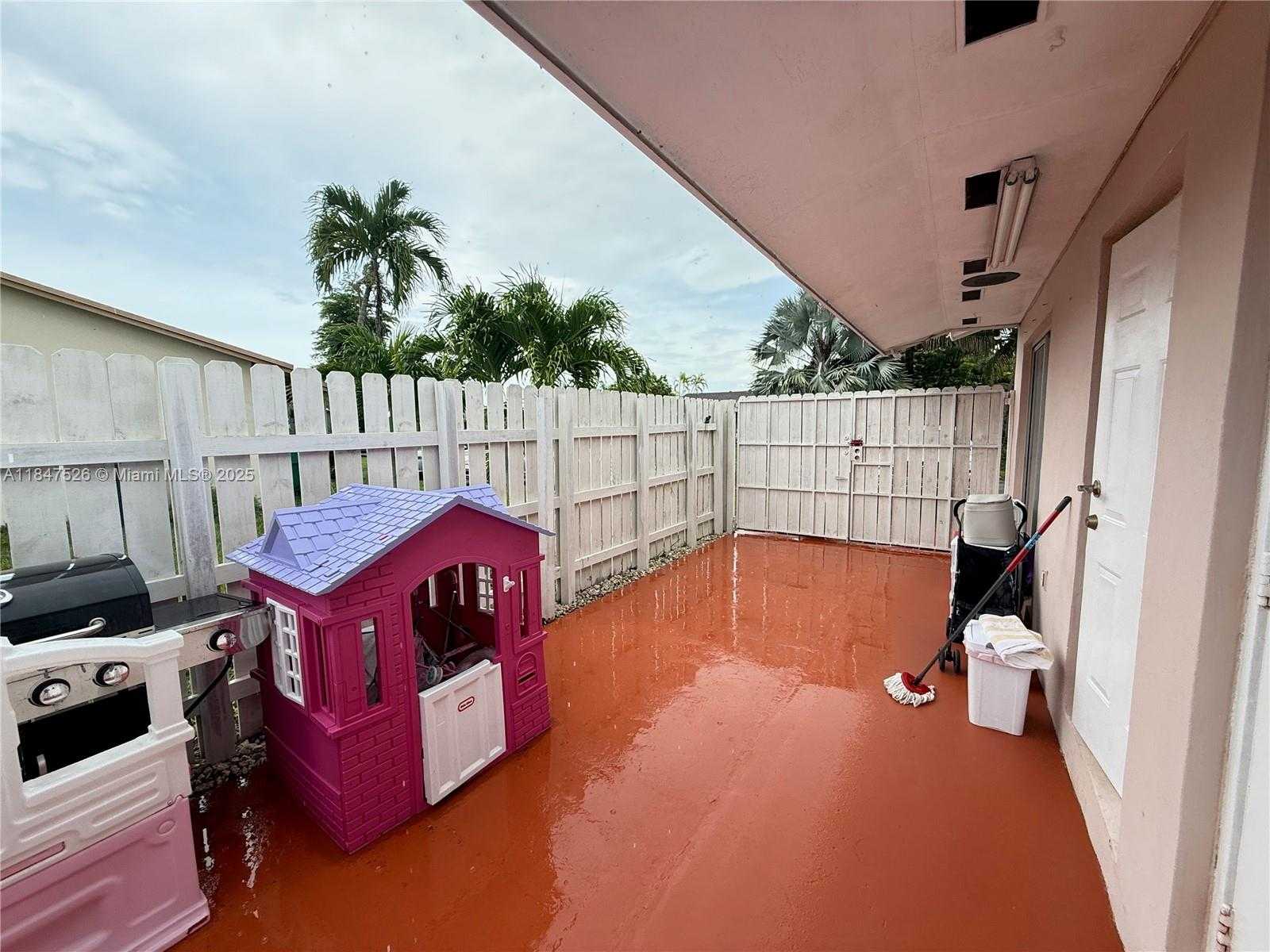 Small Image of 13821 SOUTH WEST 42ND TER, Miami Number 30