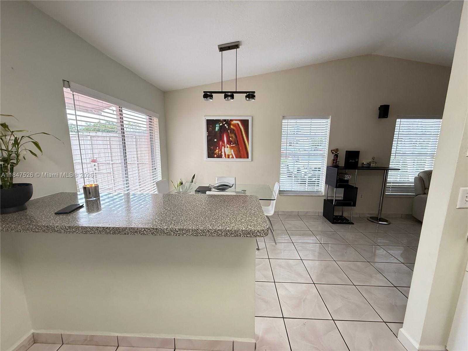 Small Image of 13821 SOUTH WEST 42ND TER, Miami Number 7