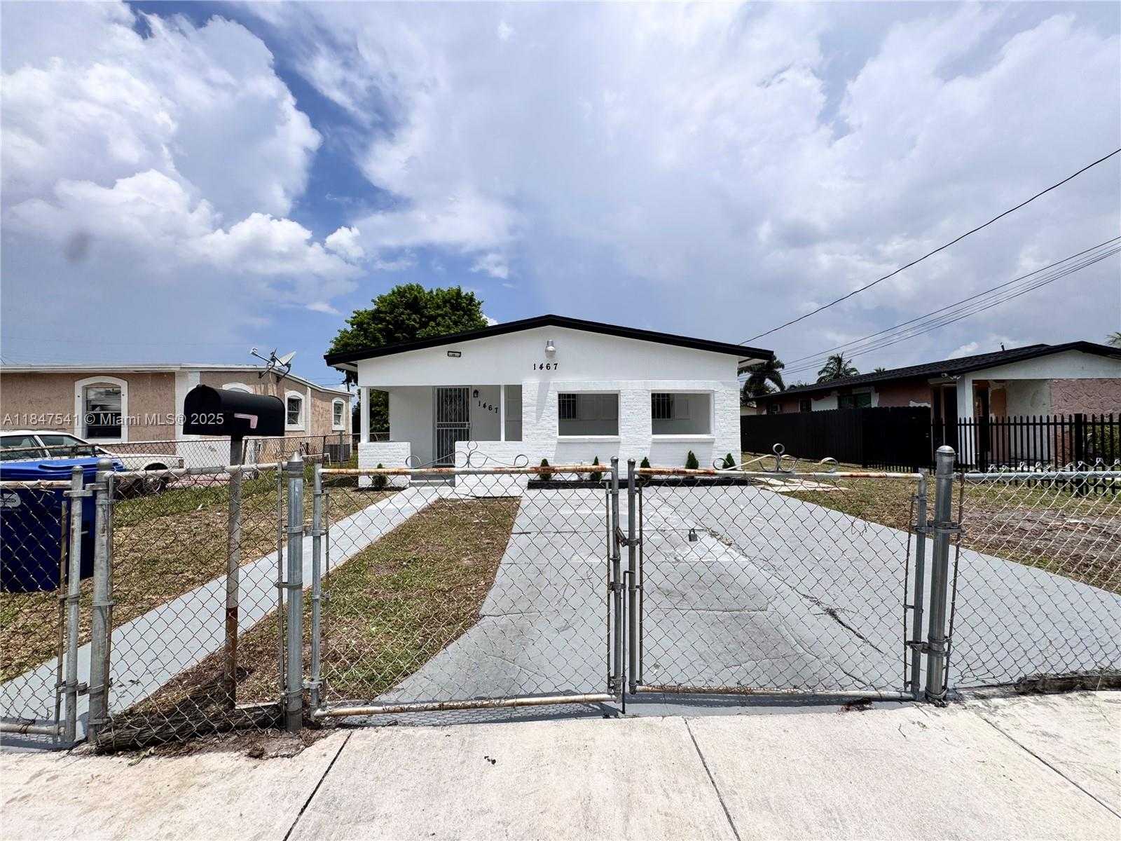 Small Image of 1467 NORTH WEST 154TH ST, Miami Gardens Number 15