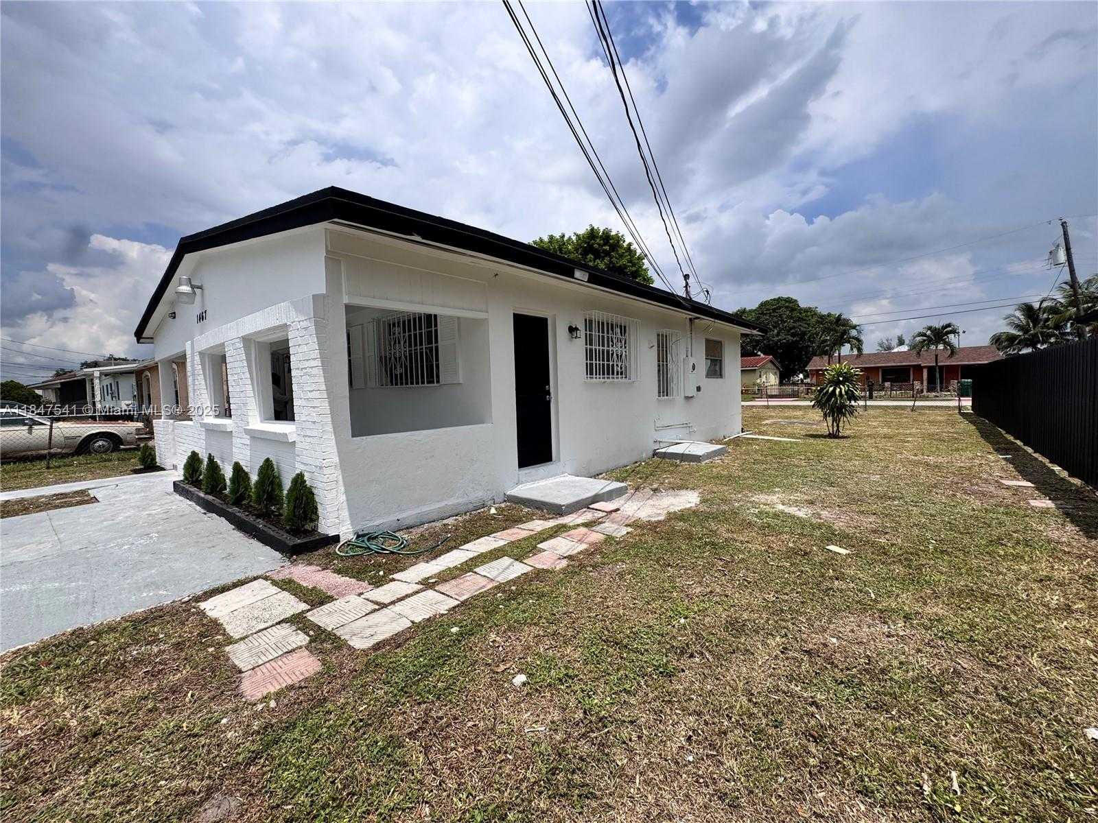 Small Image of 1467 NORTH WEST 154TH ST, Miami Gardens Number 16