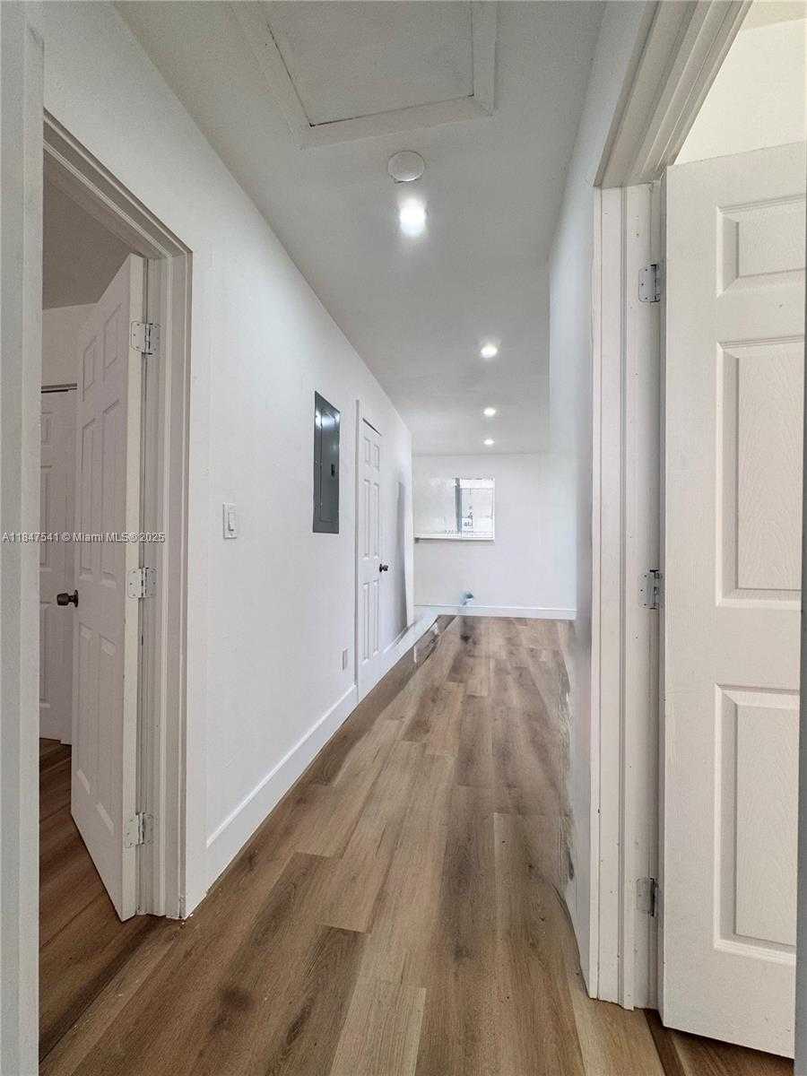 Small Image of 1467 NORTH WEST 154TH ST, Miami Gardens Number 9