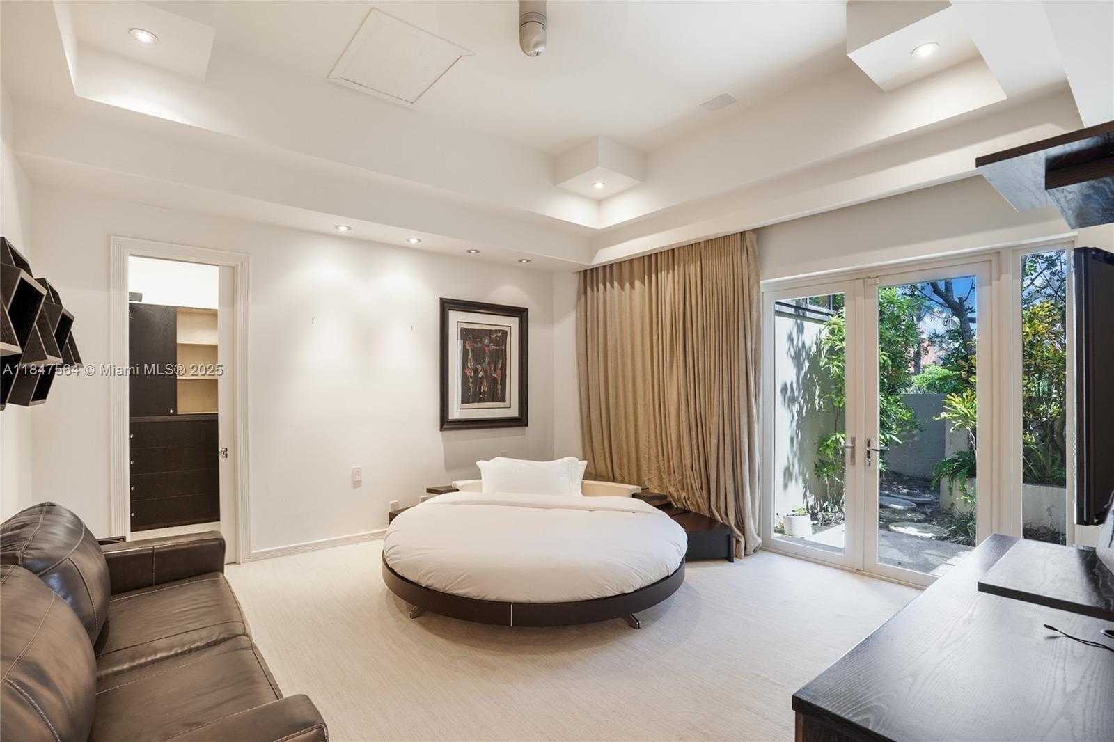 Small Image of 21034 ROSEDOWN CT, Boca Raton Number 21