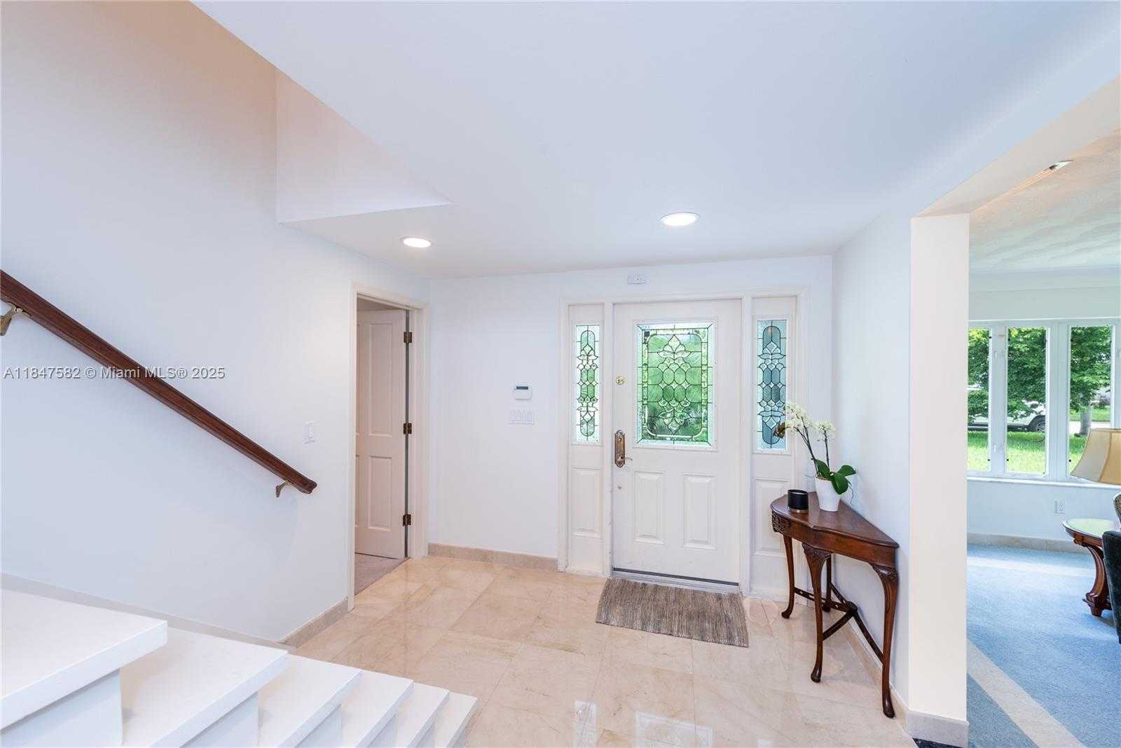 Small Image of 13020 SOUTH WEST 70TH AVE, Pinecrest Number 14