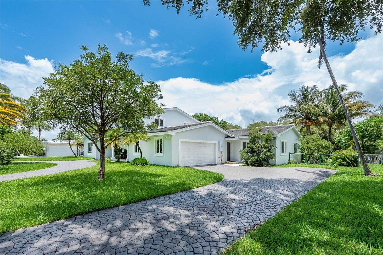 Small Image of 13020 SOUTH WEST 70TH AVE, Pinecrest Number 2