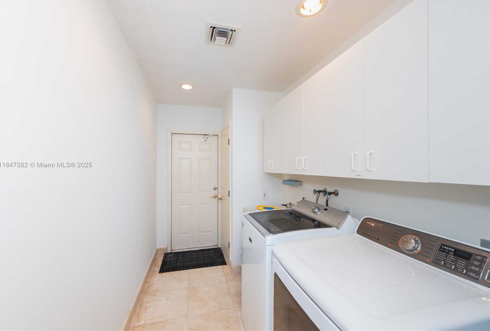 Small Image of 13020 SOUTH WEST 70TH AVE, Pinecrest Number 25