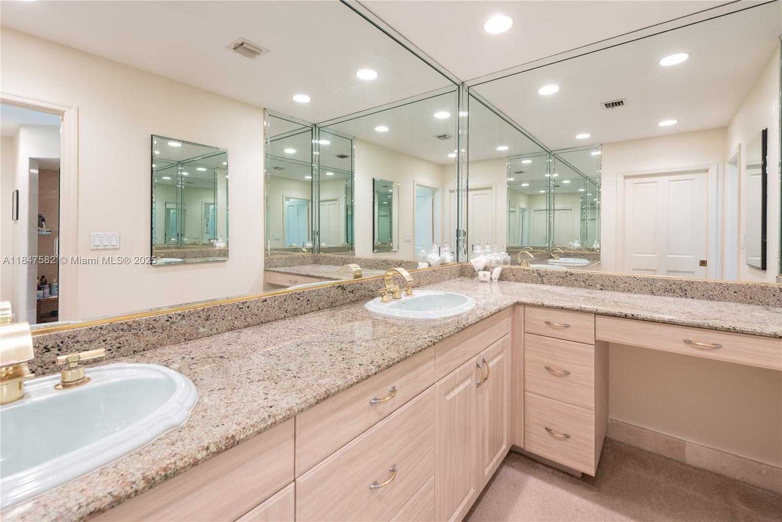 Small Image of 13020 SOUTH WEST 70TH AVE, Pinecrest Number 26