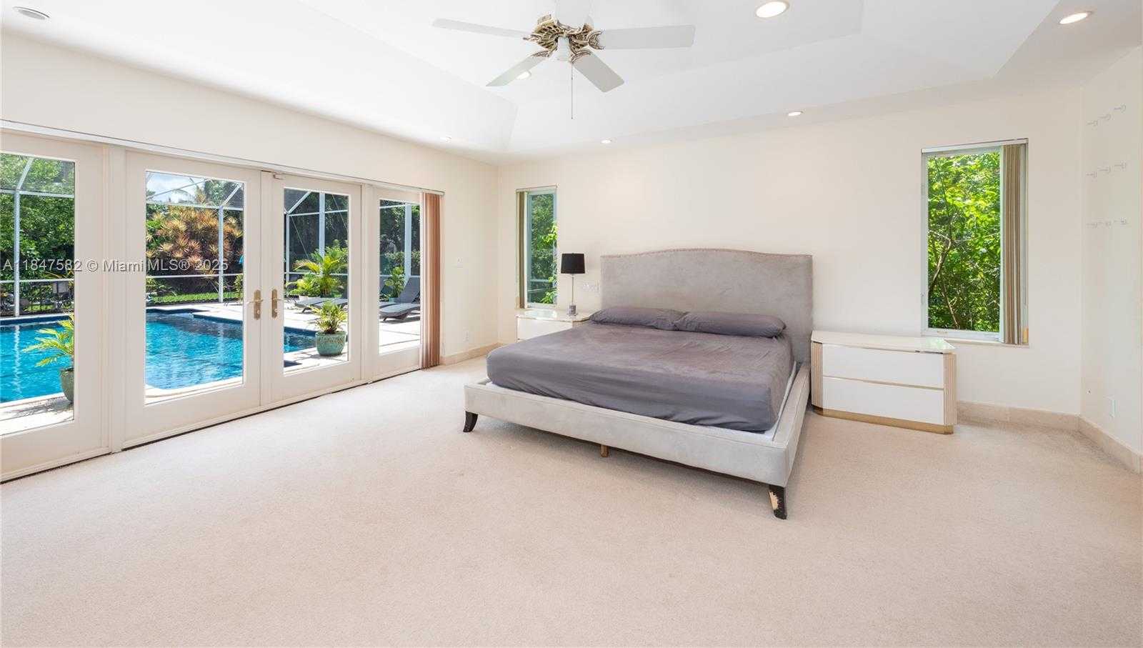 Small Image of 13020 SOUTH WEST 70TH AVE, Pinecrest Number 28