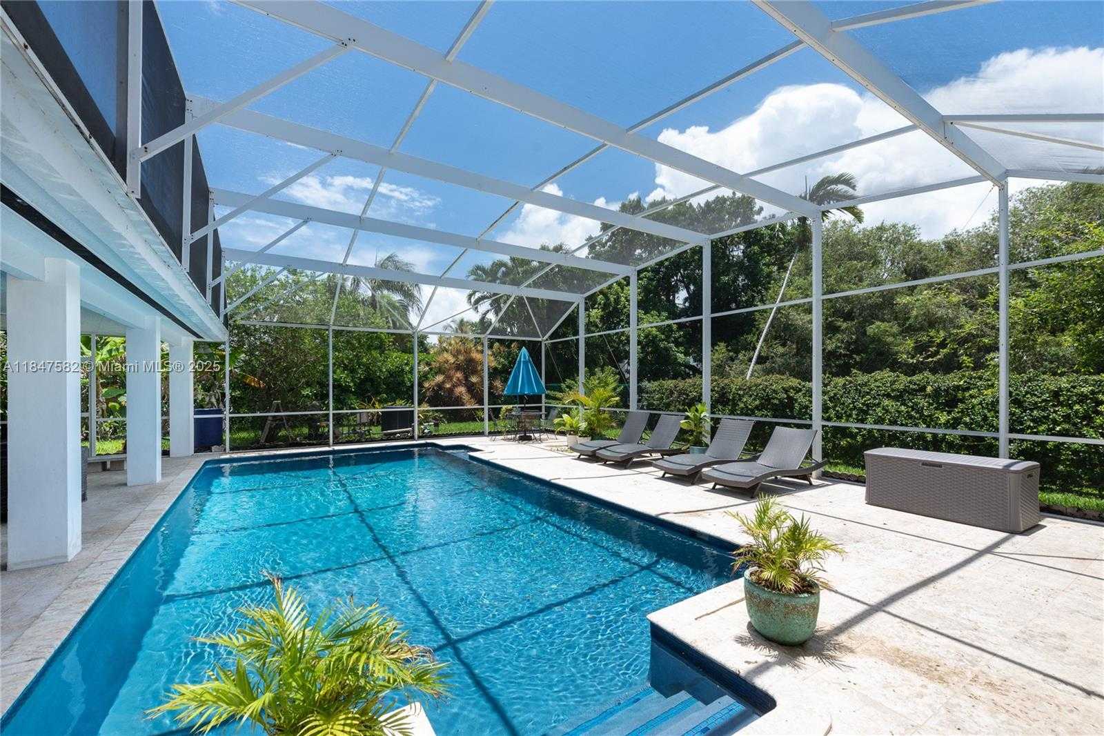 Small Image of 13020 SOUTH WEST 70TH AVE, Pinecrest Number 4
