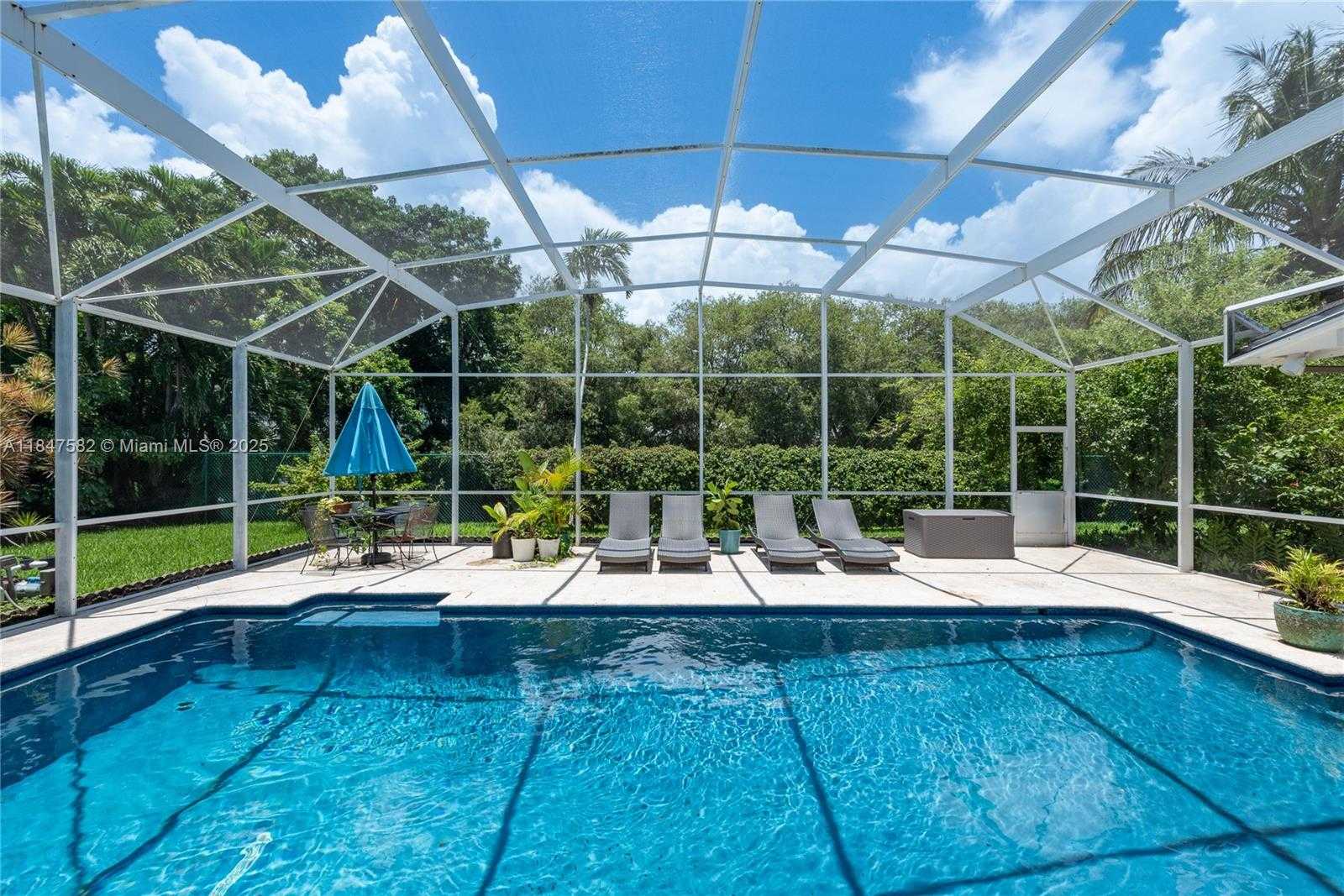 Small Image of 13020 SOUTH WEST 70TH AVE, Pinecrest Number 6