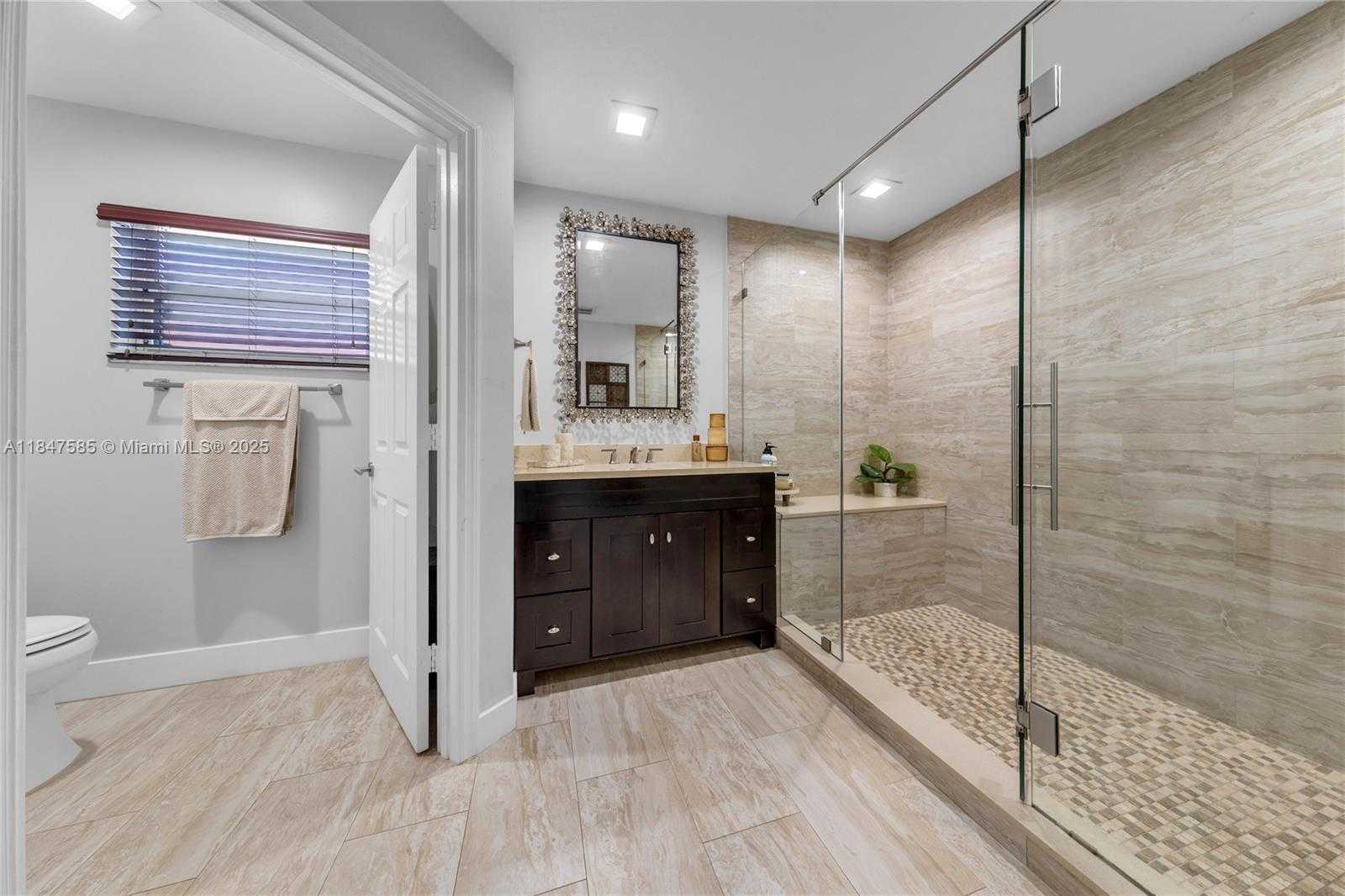 Small Image of 14682 VISTA LUNA DR, Davie Number 19