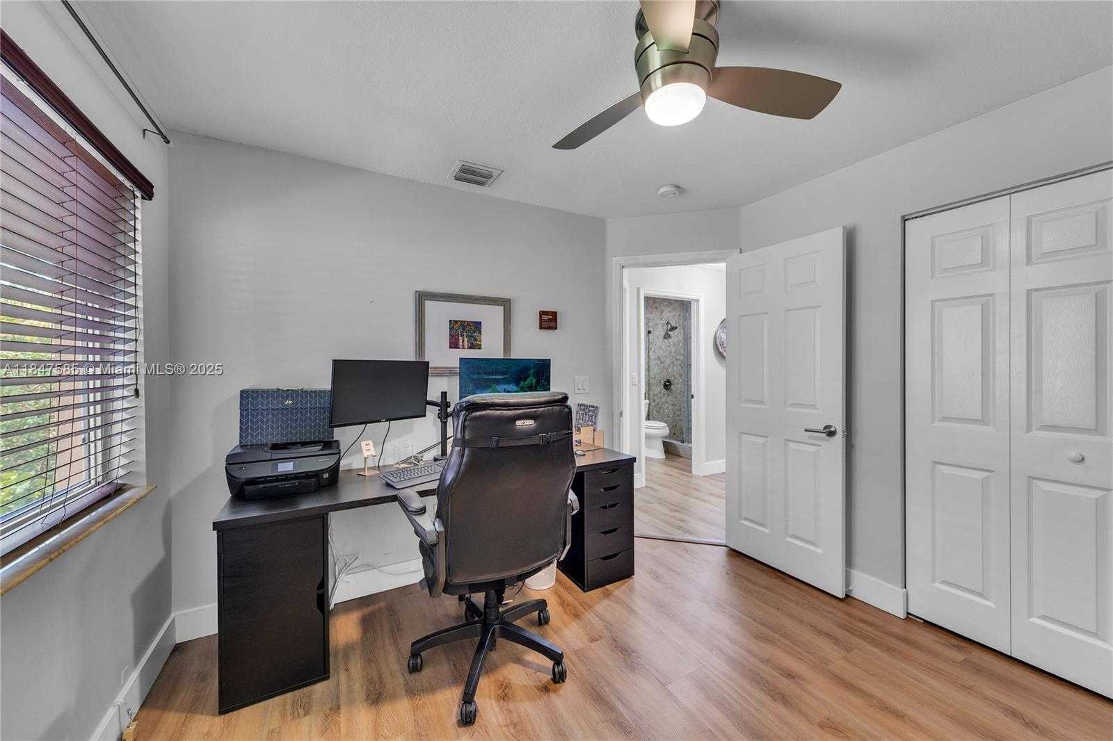 Small Image of 14682 VISTA LUNA DR, Davie Number 26