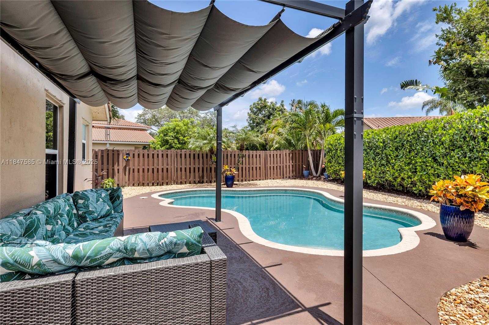 Small Image of 14682 VISTA LUNA DR, Davie Number 28