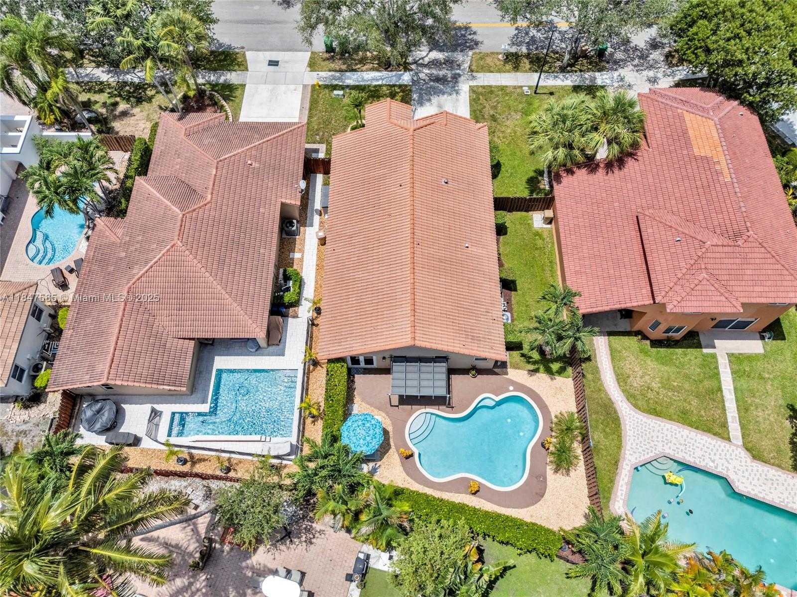 Small Image of 14682 VISTA LUNA DR, Davie Number 33