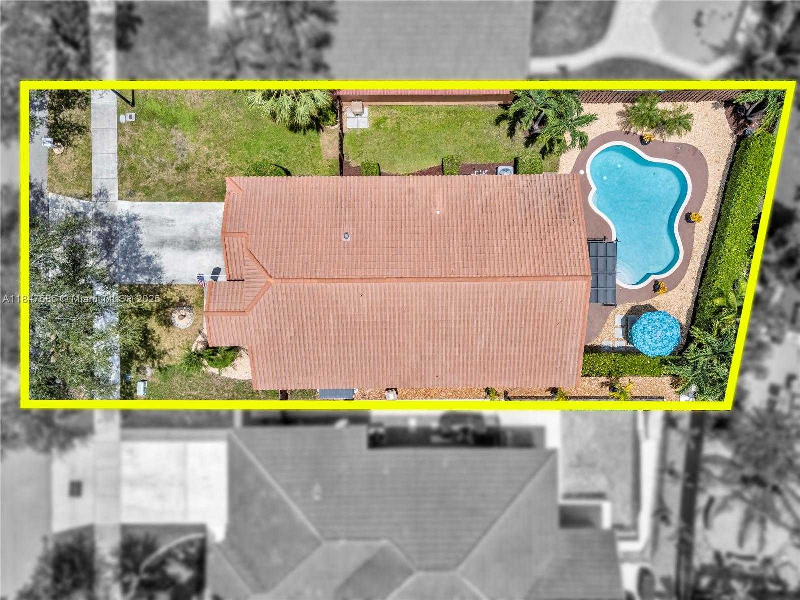Small Image of 14682 VISTA LUNA DR, Davie Number 36