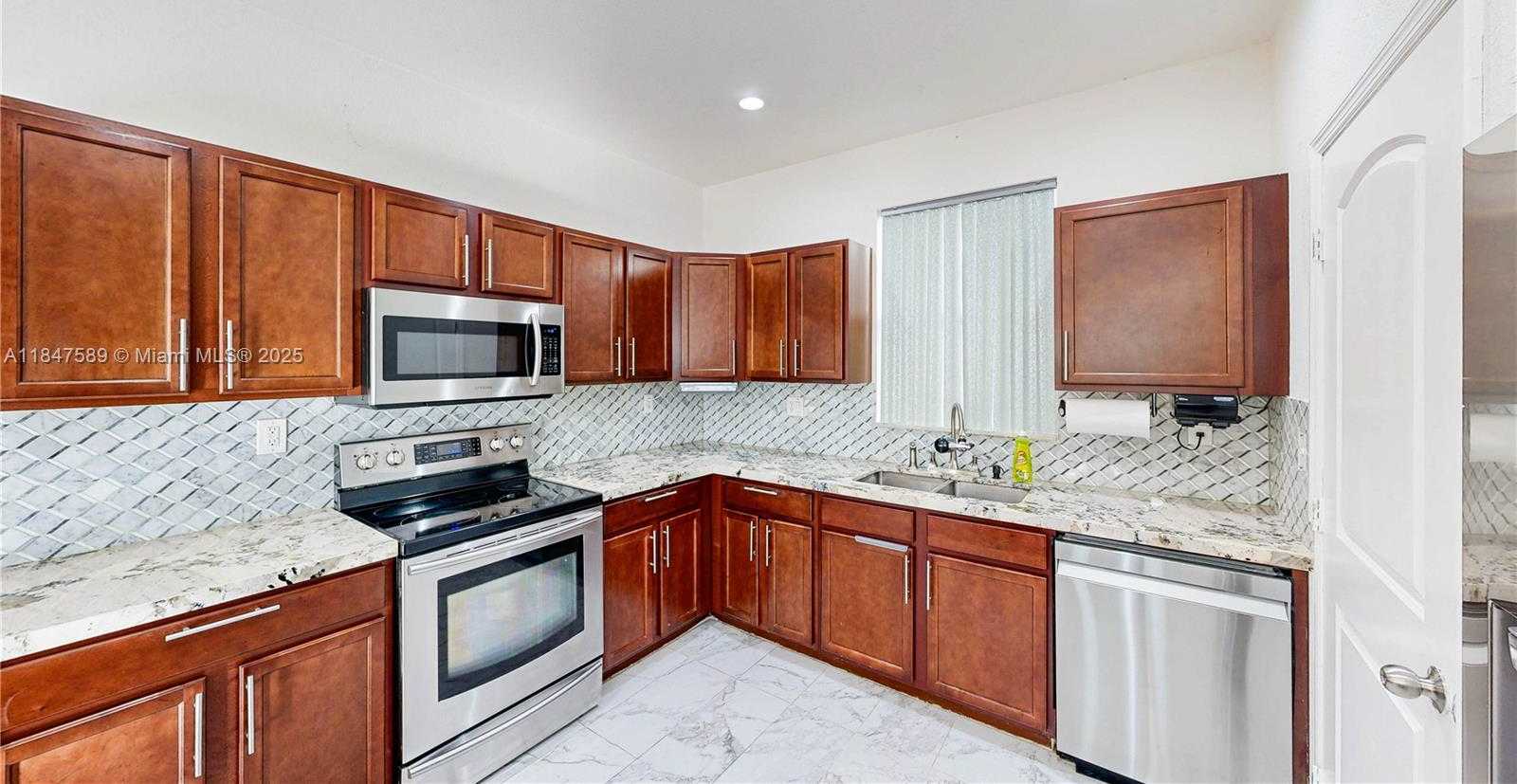 Small Image of 11669 SOUTH WEST 247TH ST, Homestead Number 12
