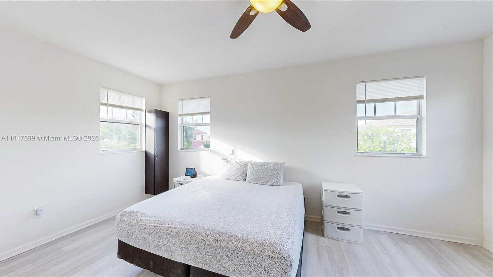 Small Image of 11669 SOUTH WEST 247TH ST, Homestead Number 32