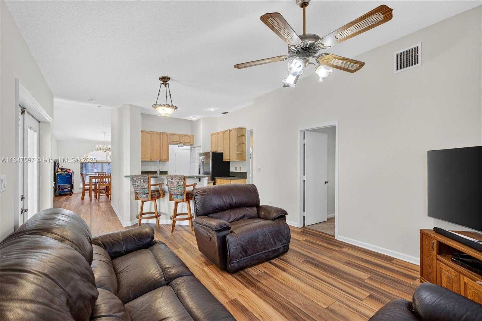 Small Image of 4201 SOUTH WEST 78TH DR, Davie Number 13