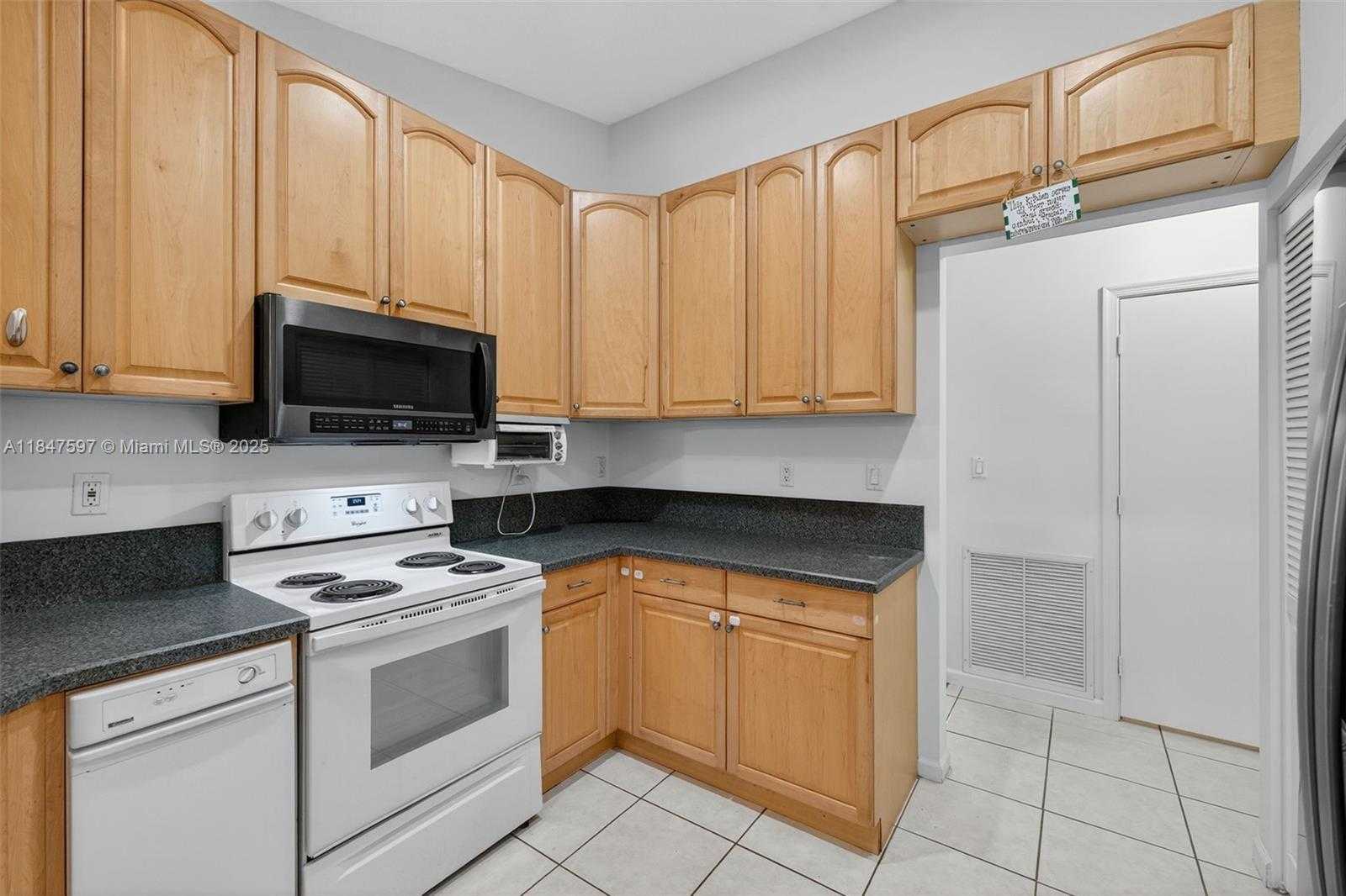 Small Image of 4201 SOUTH WEST 78TH DR, Davie Number 20